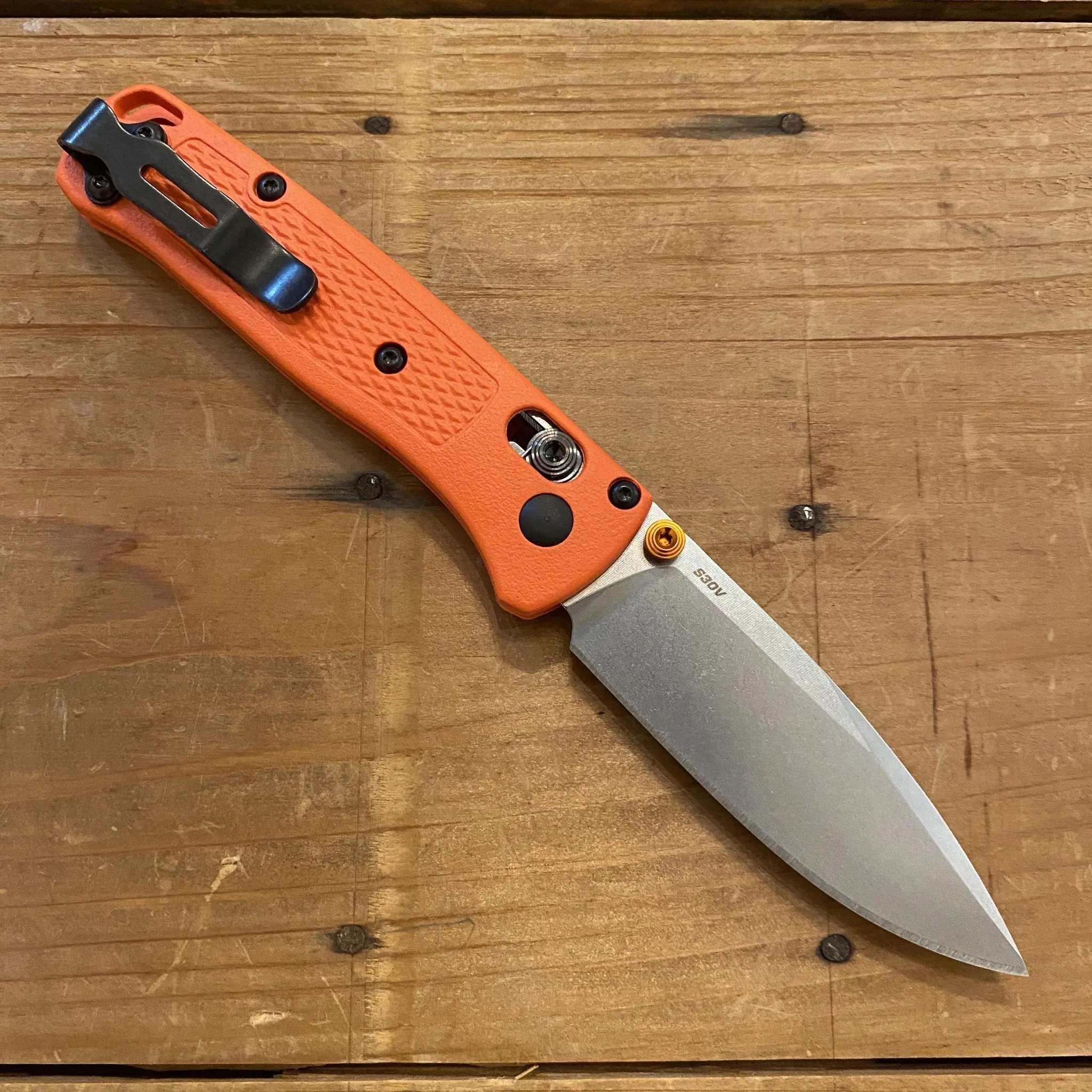 Benchmade 533 Mini Bugout Drop Point CPM-S30V AXIS Lock Orange Handle