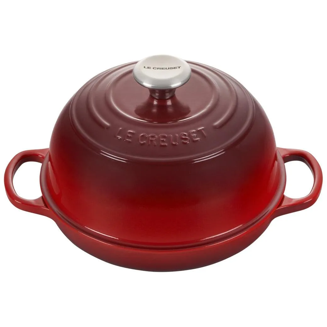 Le Creuset 9.5″ (1.75 qt.) Signature Bread Oven