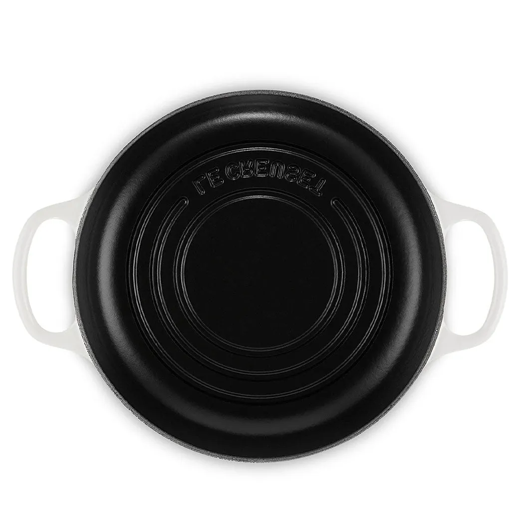 Le Creuset 9.5″ (1.75 qt.) Signature Bread Oven