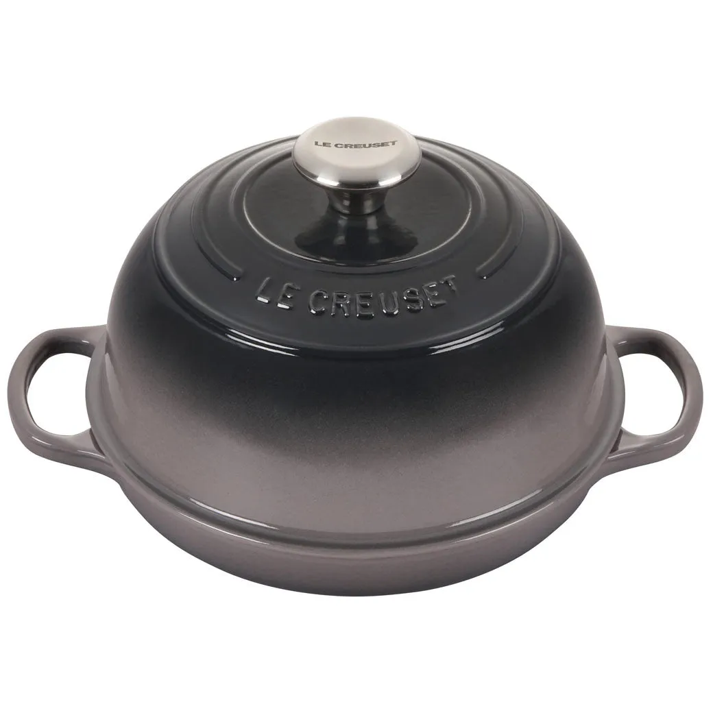 Le Creuset 9.5″ (1.75 qt.) Signature Bread Oven