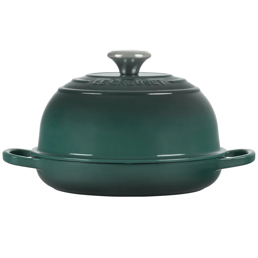 Le Creuset 9.5″ (1.75 qt.) Signature Bread Oven